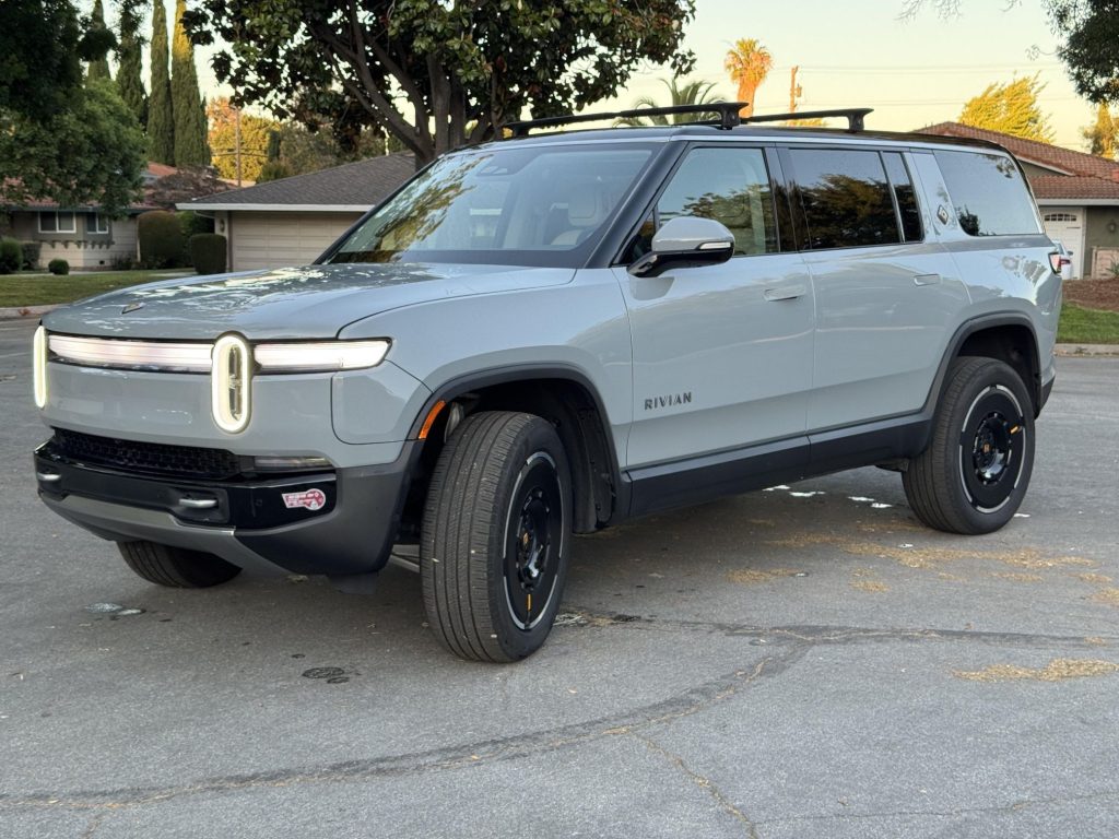 2025 Rivian R1S Adventure Edition Second-Generation Model