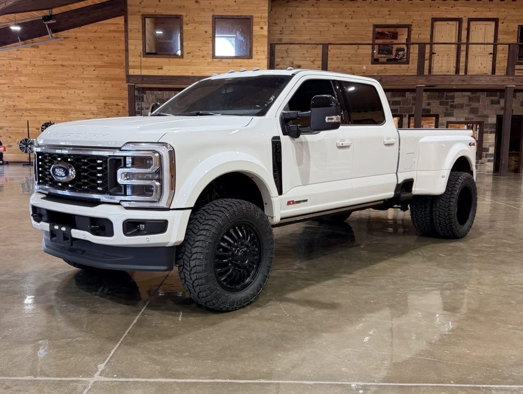 2026 Ford Super Duty F-450 Crew Cab Platinum Power Stroke Dually 4×4