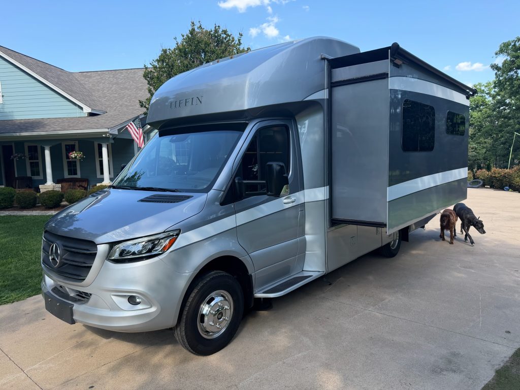 2021 Tiffin Motorhomes Wayfarer 25 RW Motorhome